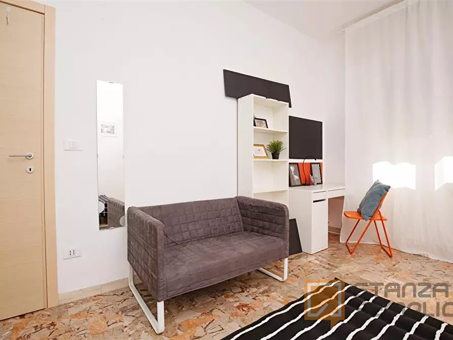 Immagine 4 di Stanza singola in affitto  in VIA CARLO CATTANEO, 20 a Rimini