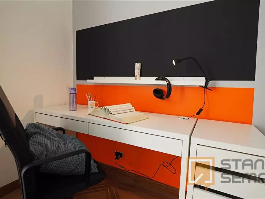 Immagine 1 di Stanza singola in affitto  in Via Sagliano Micca 3 a Torino