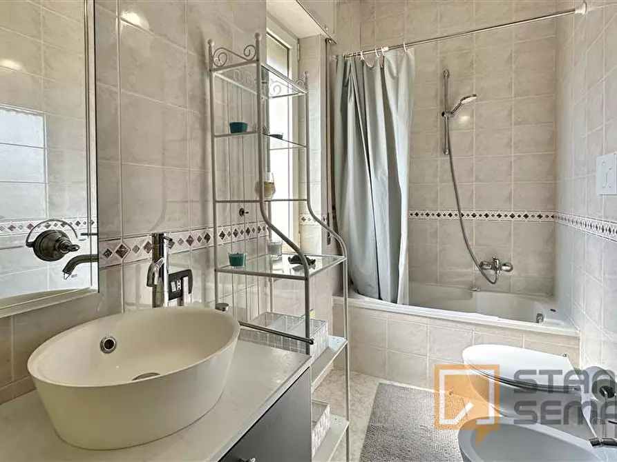 Immagine 9 di Stanza singola in affitto  in Via Diocleziano n. 210   a Casandrino