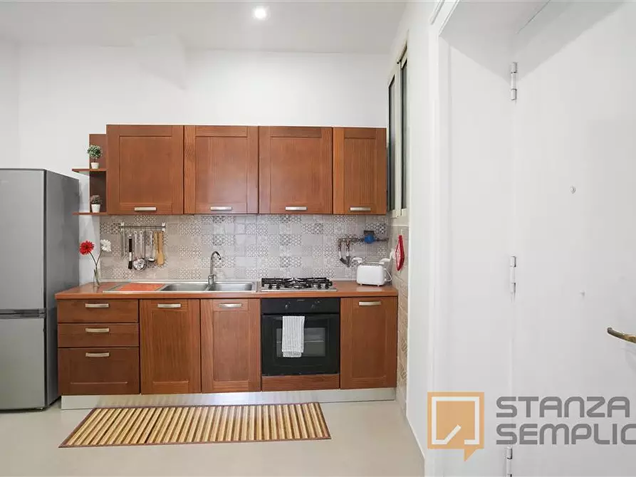 Immagine 14 di Stanza singola in affitto  in Vico Noce 27 a Napoli