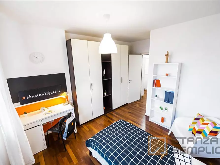 Immagine 3 di Stanza singola in affitto  in VIA BERIZZI 41 a Bergamo