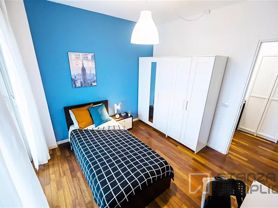 Immagine 2 di Stanza singola in affitto  in VIA BERIZZI 41 a Bergamo