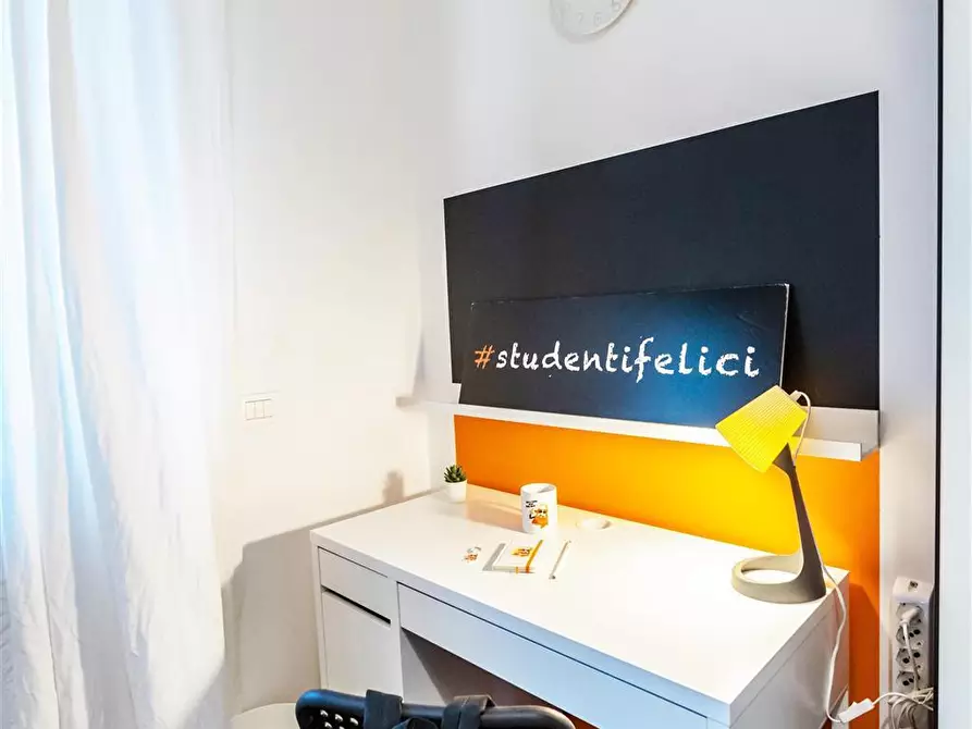 Immagine 4 di Stanza singola in affitto  in VIA BERIZZI 41 a Bergamo