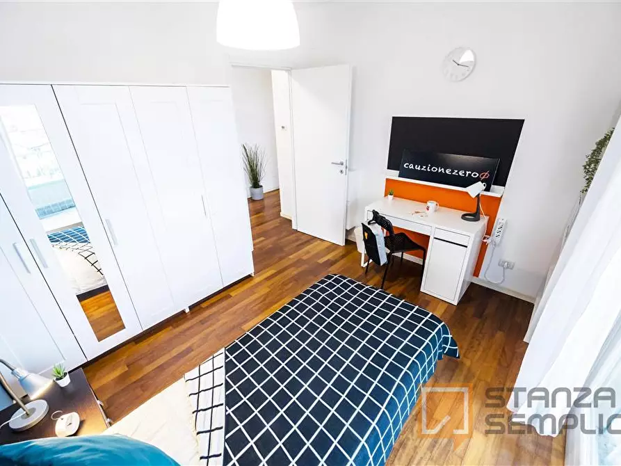 Immagine 3 di Stanza singola in affitto  in VIA BERIZZI 41 a Bergamo