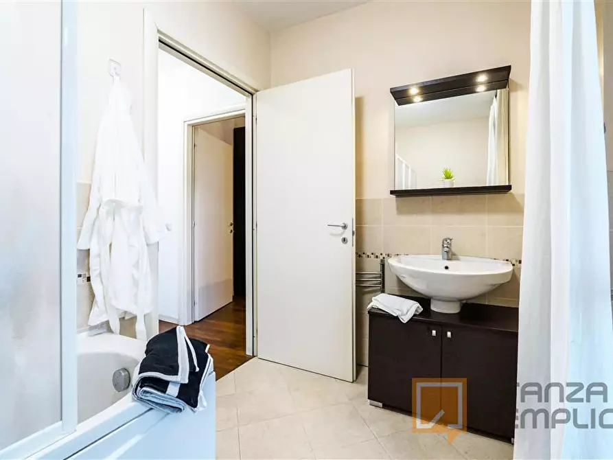 Immagine 10 di Stanza singola in affitto  in VIA BERIZZI 41 a Bergamo