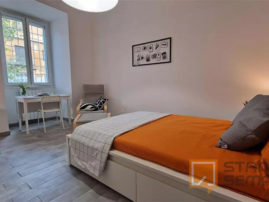 Immagine 2 di Stanza singola in affitto  in Via Via Ostiense, 343 a Roma