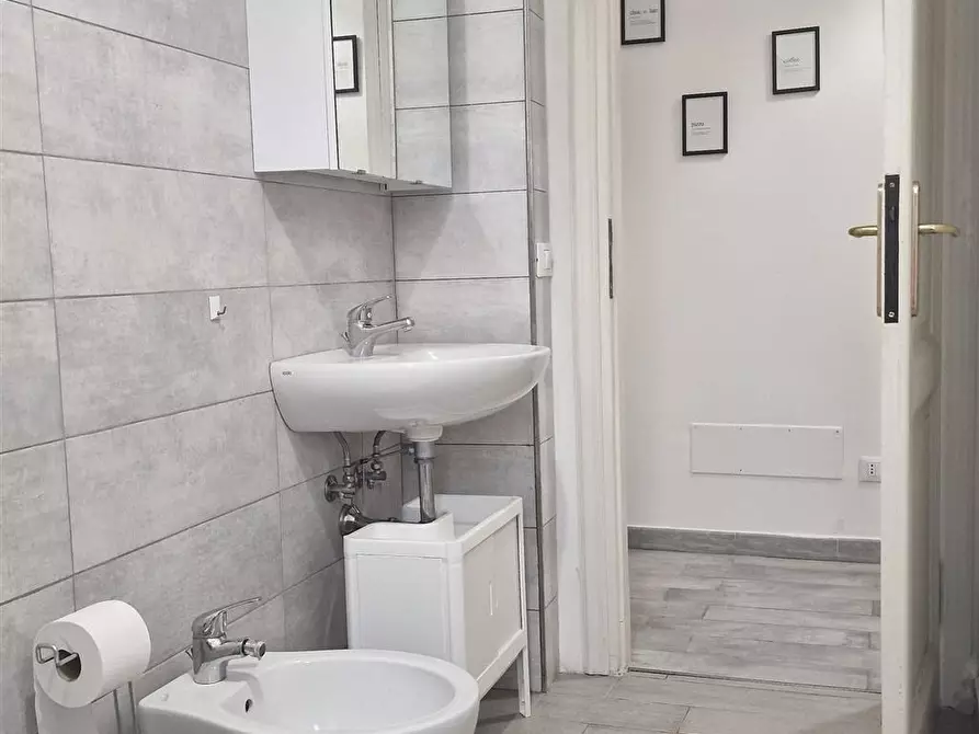 Immagine 23 di Stanza singola in affitto  in Via Ostiense, 343 a Roma