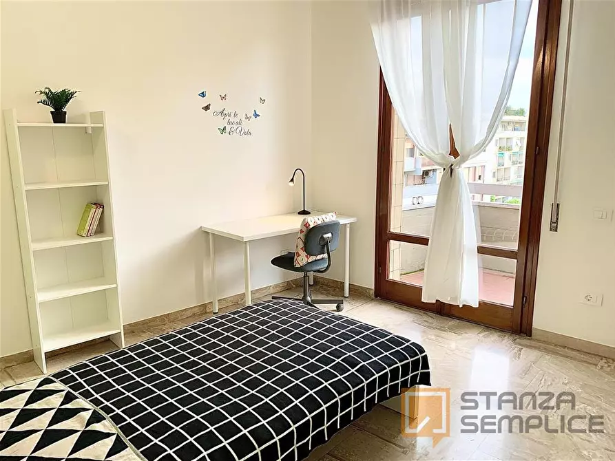 Immagine 1 di Stanza singola in affitto  in VIALE F. REDI 45 a Firenze