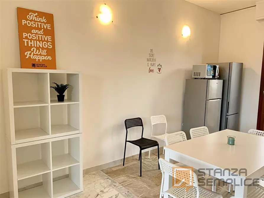 Immagine 14 di Stanza singola in affitto  in VIALE F. REDI 45 a Firenze