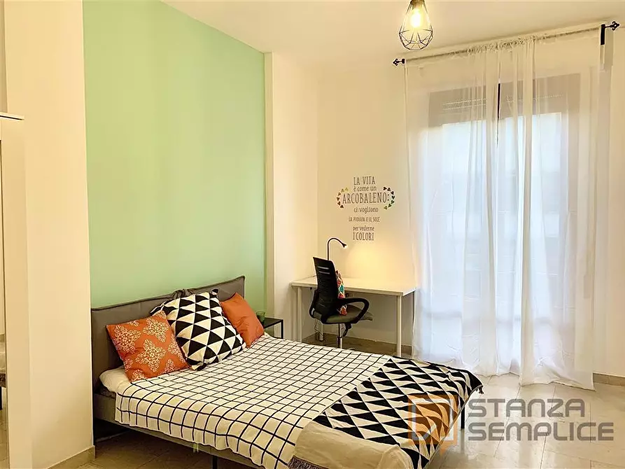 Immagine 1 di Stanza singola in affitto  in VIALE F. REDI 45 a Firenze