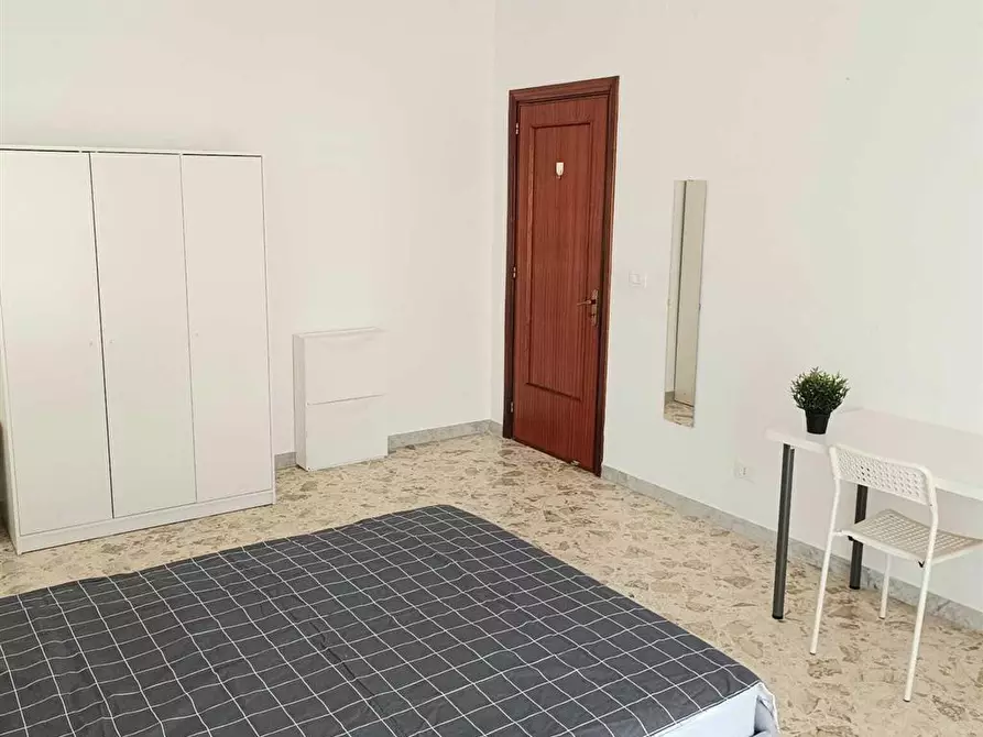 Immagine 1 di Stanza singola in affitto  in Via Castromediano 129 a Bari