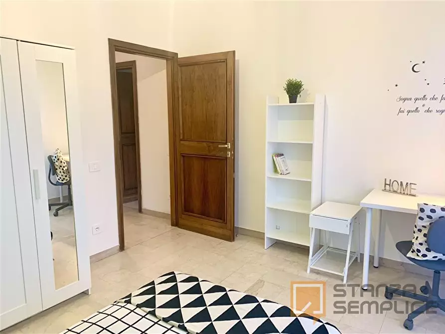 Immagine 2 di Stanza singola in affitto  in VIALE F. REDI 45 a Firenze