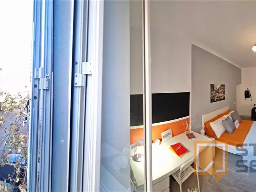 Immagine 1 di Stanza singola in affitto  in Via In Selci, 54 a Roma