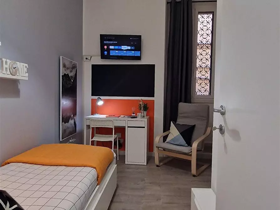 Immagine 1 di Stanza singola in affitto  in Via In Selci, 54 a Roma