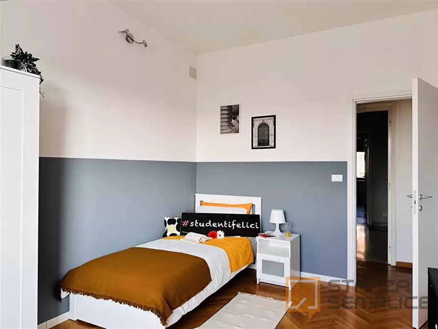 Immagine 2 di Stanza singola in affitto  in Piazza Nizza n.75 a Torino