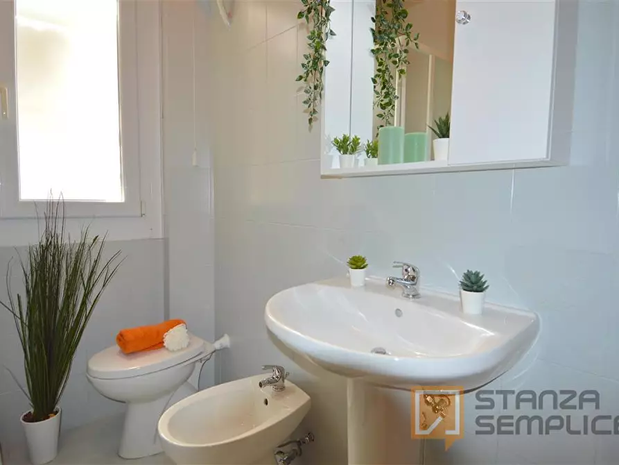 Immagine 10 di Stanza singola in affitto  in Via Melotti 22 a Modena