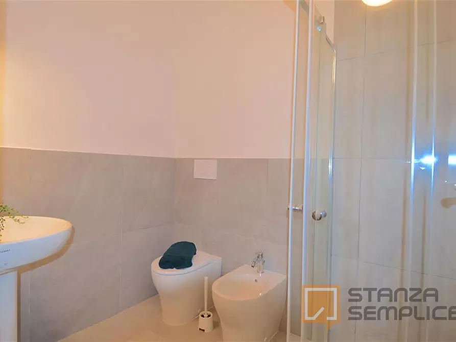 Immagine 10 di Stanza singola in affitto  in Corso Canal Grande 16 a Modena