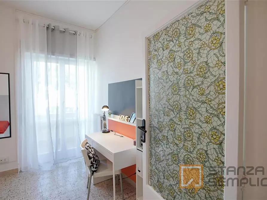 Immagine 4 di Stanza singola in affitto  in Via Colli Aminei 112  a Napoli