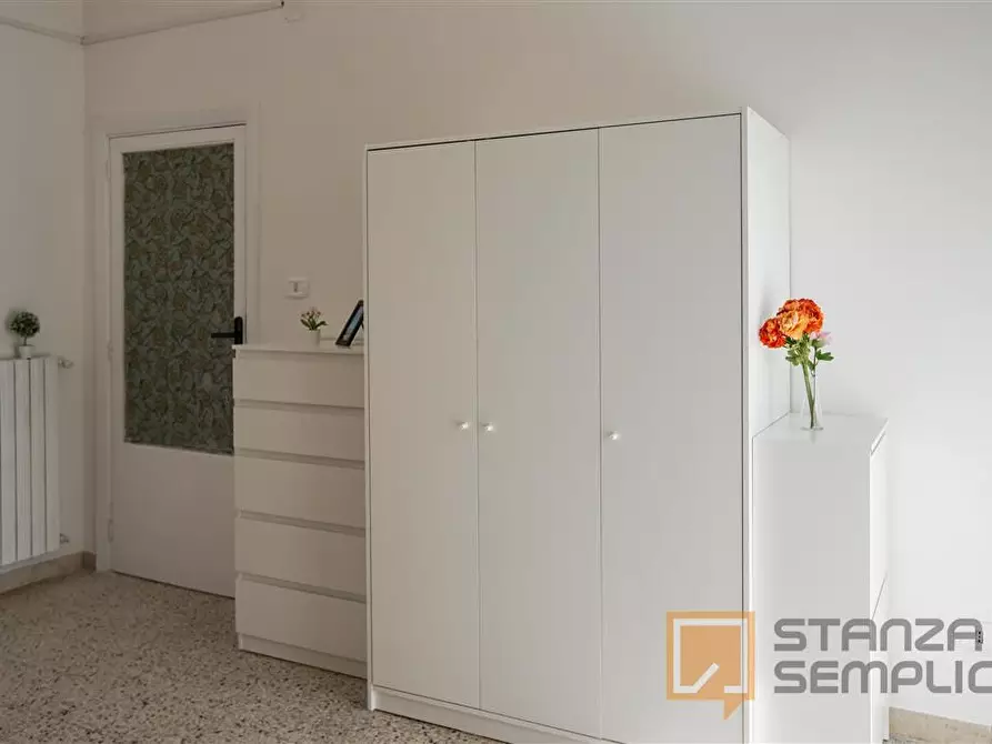 Immagine 5 di Stanza singola in affitto  in Via Colli Aminei 112  a Napoli