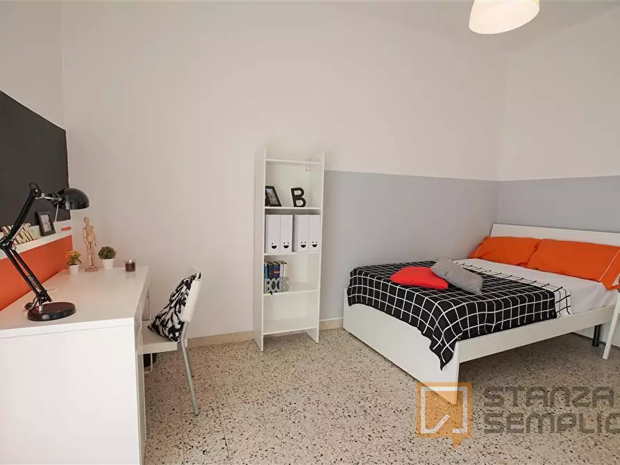 Immagine 4 di Stanza singola in affitto  in Via Colli Aminei 112  a Napoli