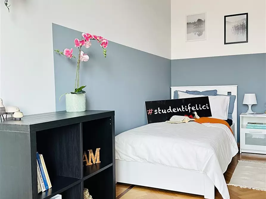 Immagine 2 di Stanza singola in affitto  in Piazza Nizza n.75 a Torino