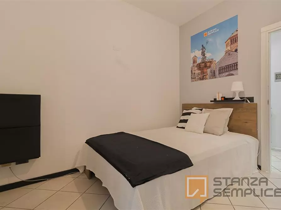 Immagine 1 di Stanza singola in affitto  in Largo Nazario Sauro, 11 a Trento