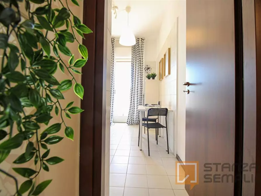 Immagine 12 di Stanza singola in affitto  in Via Creta 30 a Brescia