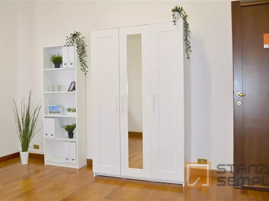 Immagine 1 di Stanza singola in affitto  in Piazzale Risorgimento 12 a Modena