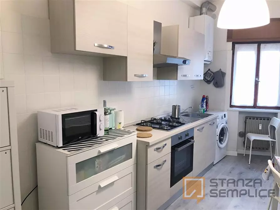 Immagine 4 di Stanza singola in affitto  in Piazza Isolo 13/A a Verona