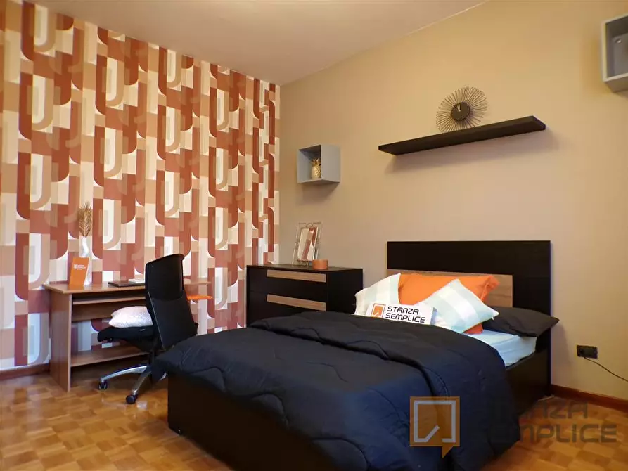 Immagine 1 di Stanza singola in affitto  in Via  Rodolfo Mondolfo 7 a Bologna