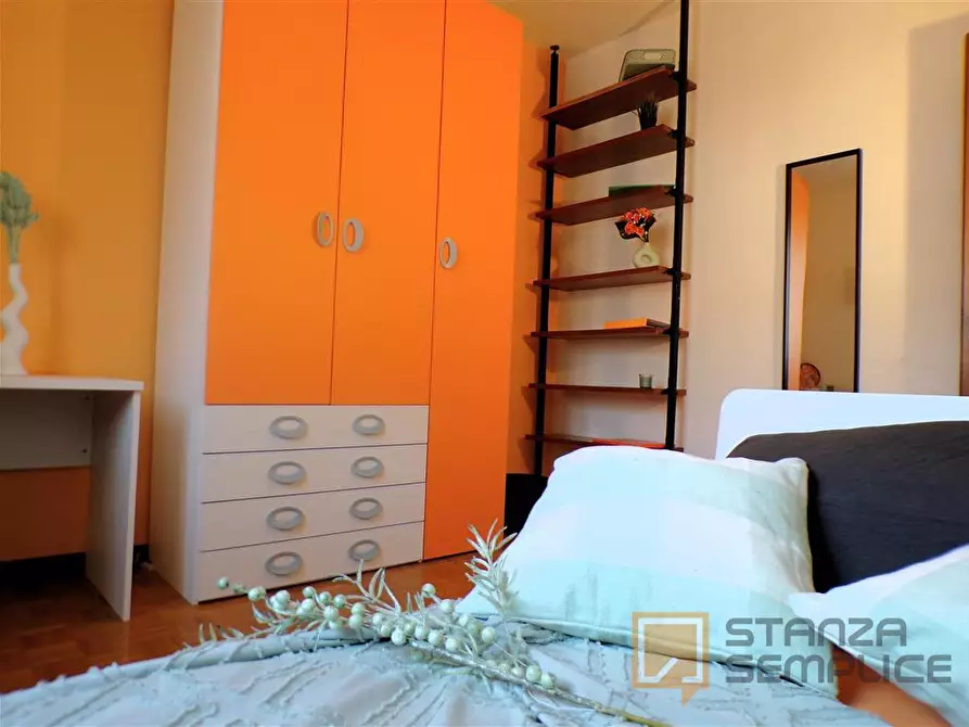 Immagine 40 di Stanza singola in affitto  in Via  Rodolfo Mondolfo 7 a Bologna