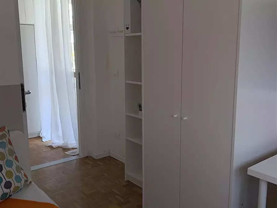 Immagine 1 di Stanza singola in affitto  in Via Fratelli Perini, 173 a Trento