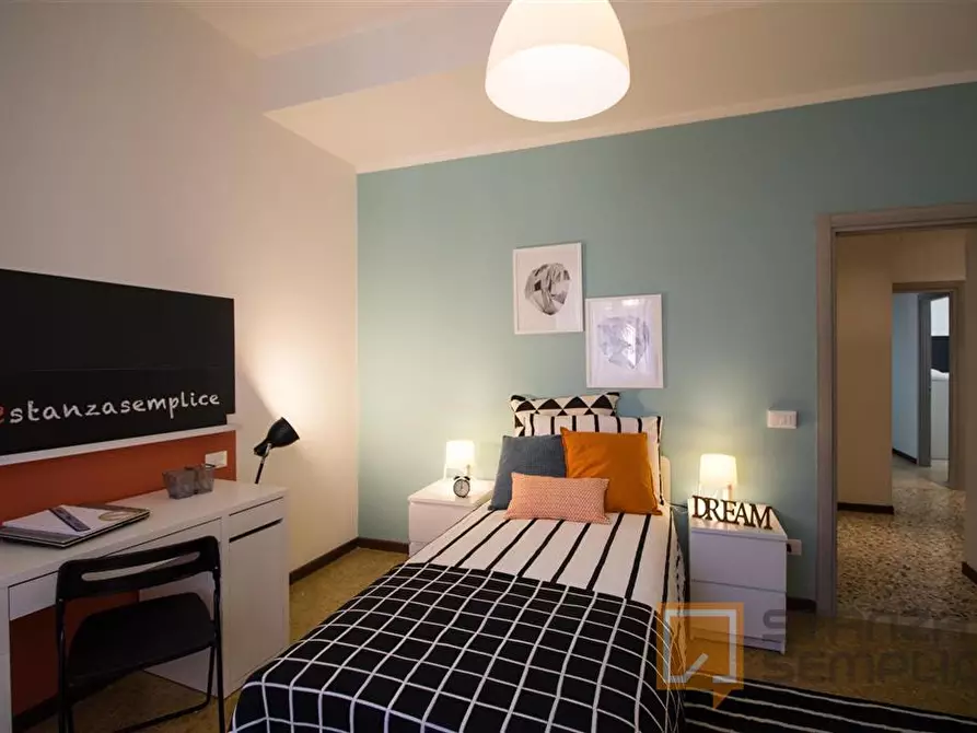Immagine 2 di Stanza singola in affitto  in Via Pasubio 29/C a Brescia