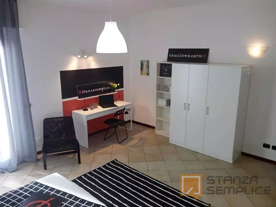 Immagine 4 di Stanza singola in affitto  in Piazzale Cesare Battisti 7 a Brescia