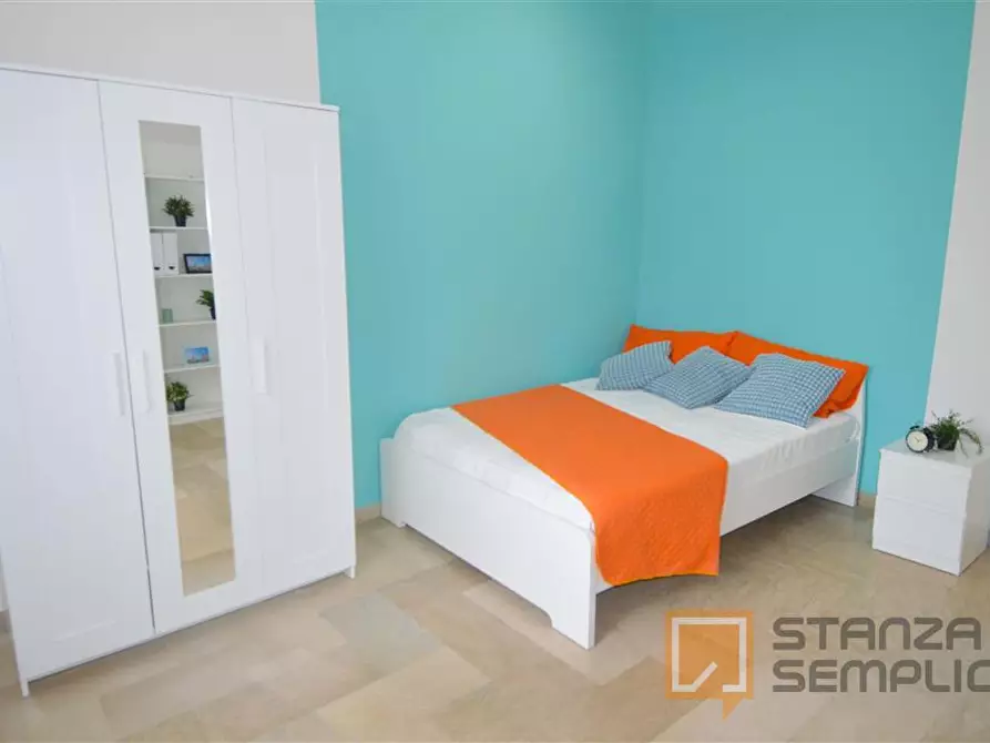 Immagine 1 di Stanza singola in affitto  in Via Emilia Est 36-50 a Modena