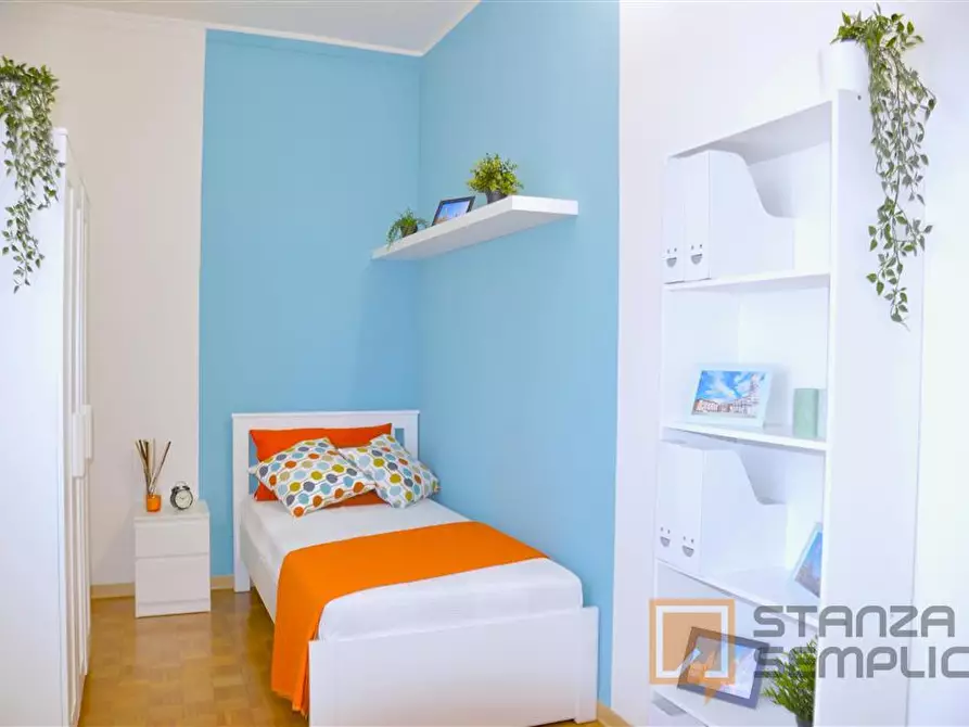 Immagine 1 di Stanza singola in affitto  in Via Vincenzi 19 a Modena