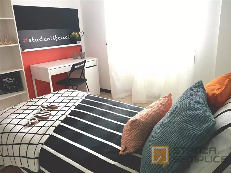 Immagine 4 di Stanza singola in affitto  in Piazzale Cesare Battisti 7 a Brescia