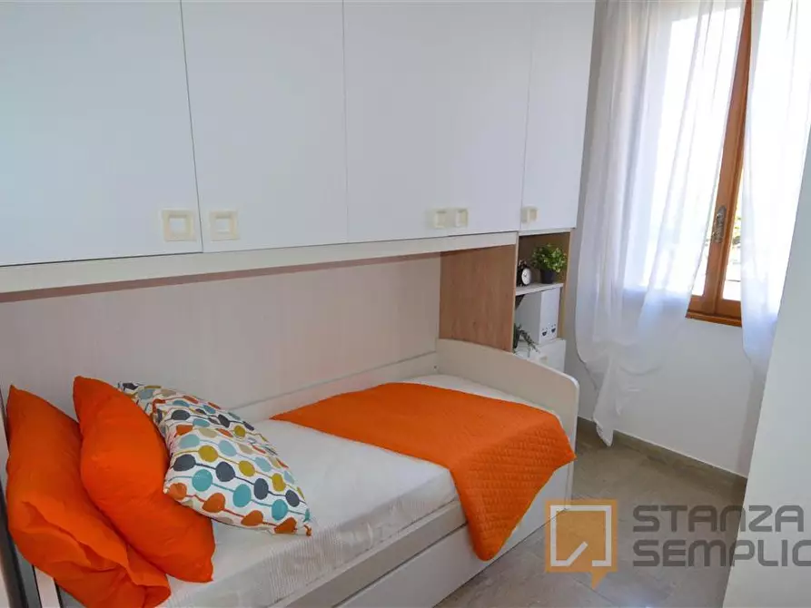 Immagine 1 di Stanza singola in affitto  in Via Emilia Est 36-50 a Modena