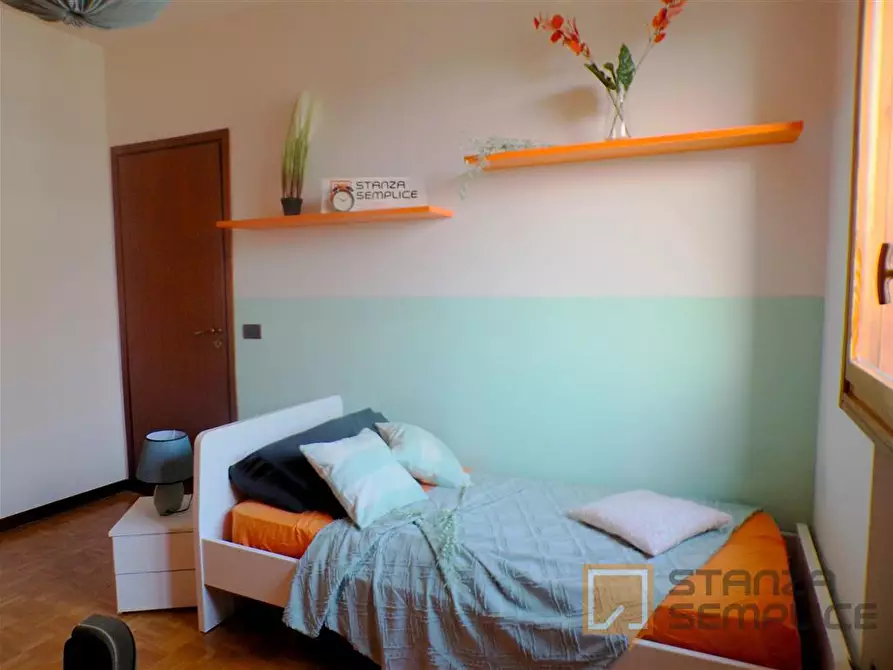 Immagine 38 di Stanza singola in affitto  in Via  Rodolfo Mondolfo 7 a Bologna