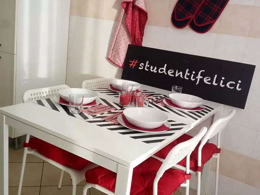 Immagine 8 di Stanza singola in affitto  in Piazzale Cesare Battisti 7 a Brescia