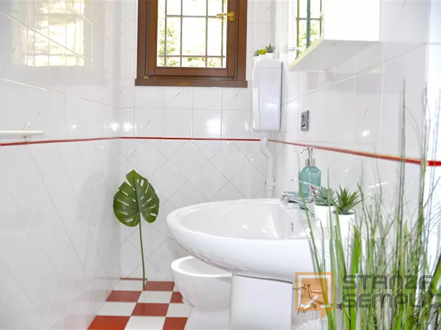 Immagine 13 di Stanza singola in affitto  in Via Turati 30 a Modena