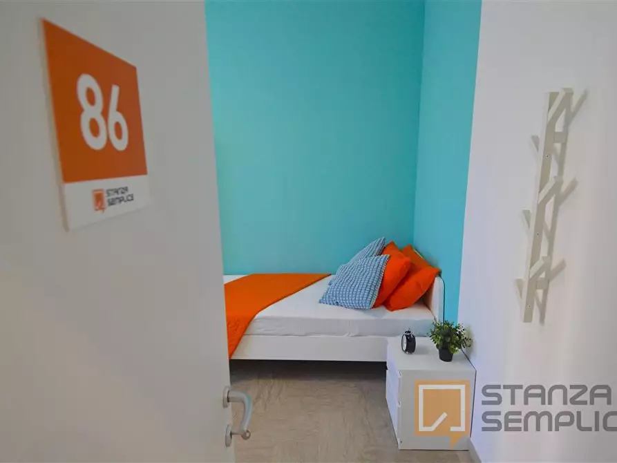 Immagine 3 di Stanza singola in affitto  in Via Emilia Est 36-50 a Modena