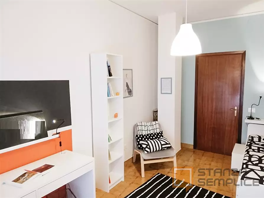 Immagine 4 di Stanza singola in affitto  in Piazza Isolo 13/A a Verona