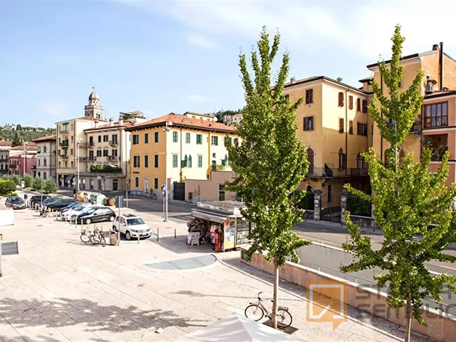 Immagine 5 di Stanza singola in affitto  in Piazza Isolo 13/A a Verona