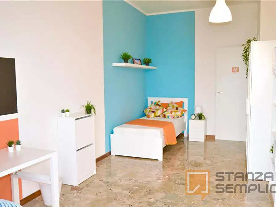 Immagine 1 di Stanza singola in affitto  in Viale Muratori 225 a Modena