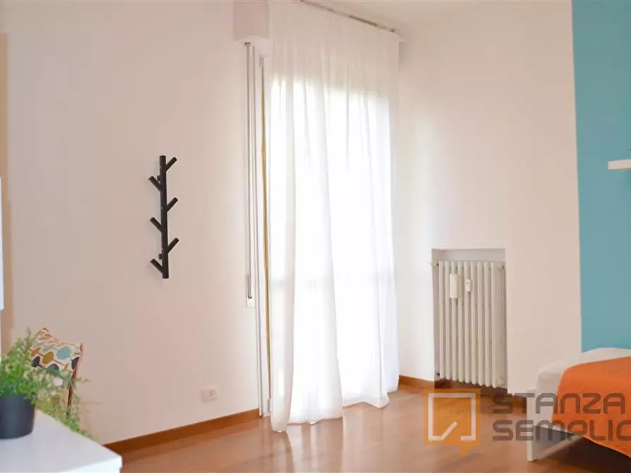 Immagine 5 di Stanza singola in affitto  in Viale Muratori 225 a Modena