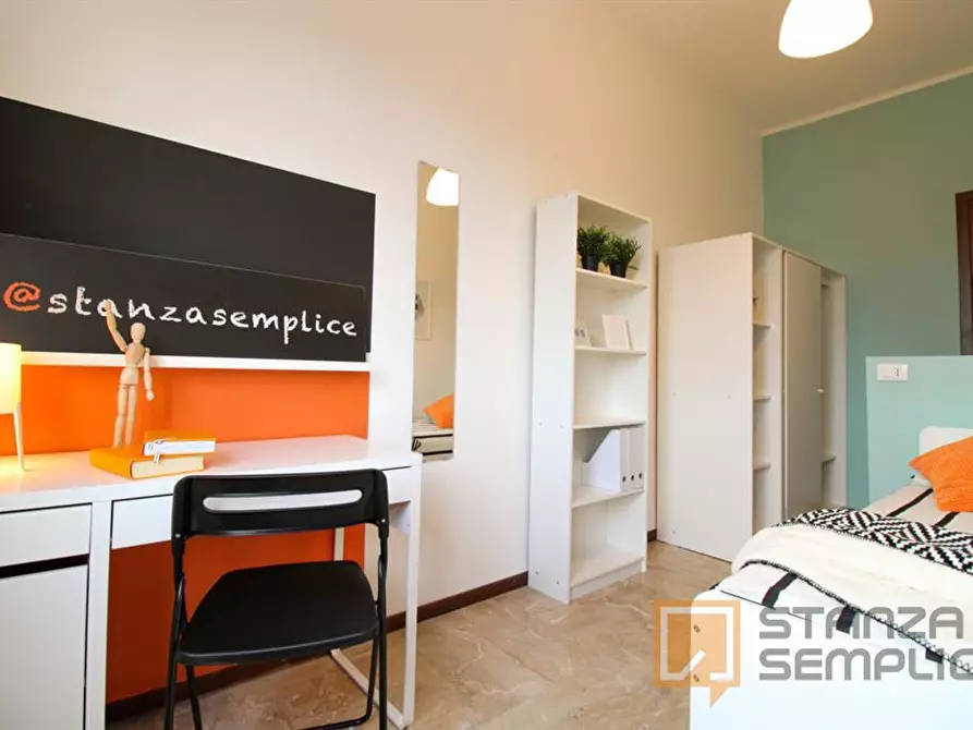 Immagine 2 di Stanza singola in affitto  in Via Creta 30 a Brescia