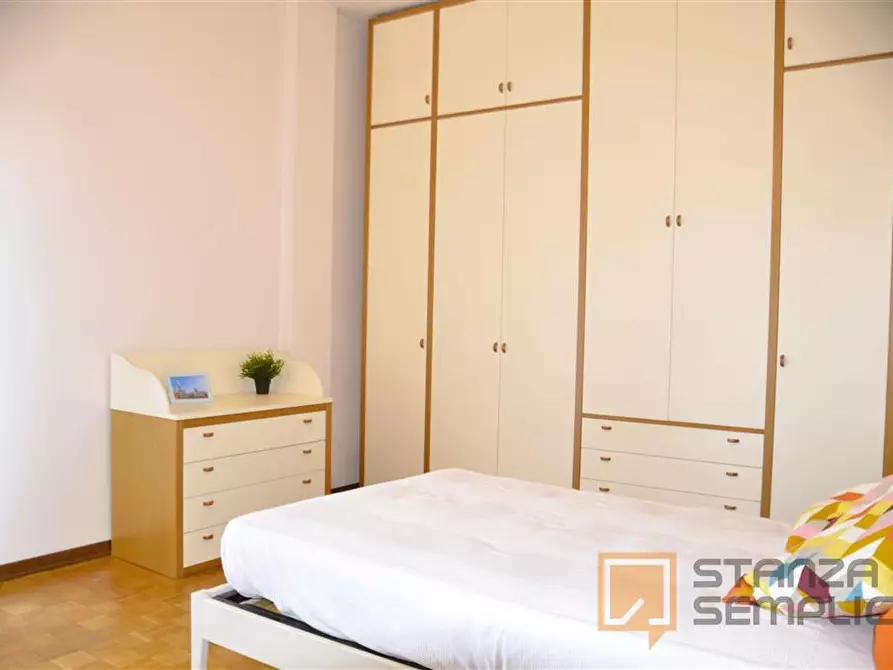 Immagine 3 di Stanza singola in affitto  in Via Vincenzi 19 a Modena