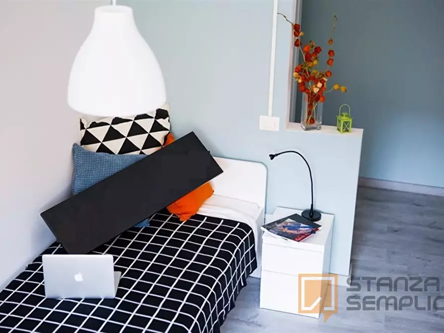 Immagine 3 di Stanza singola in affitto  in Piazza Isolo 13/A a Verona