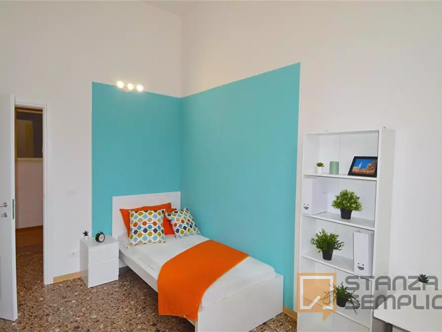 Immagine 3 di Stanza singola in affitto  in Corso Canal Grande 16 a Modena